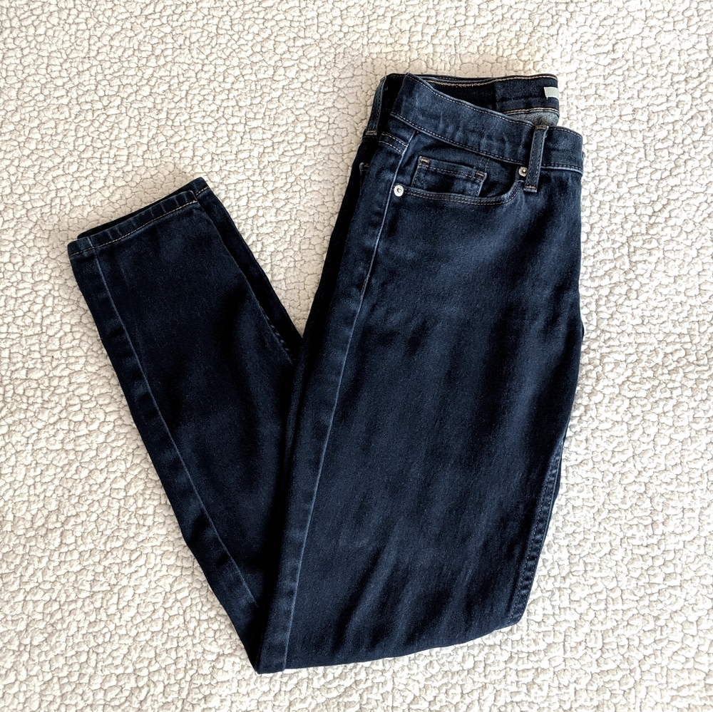 Levi's Women's 524 Skinny Jeans (size 1M)